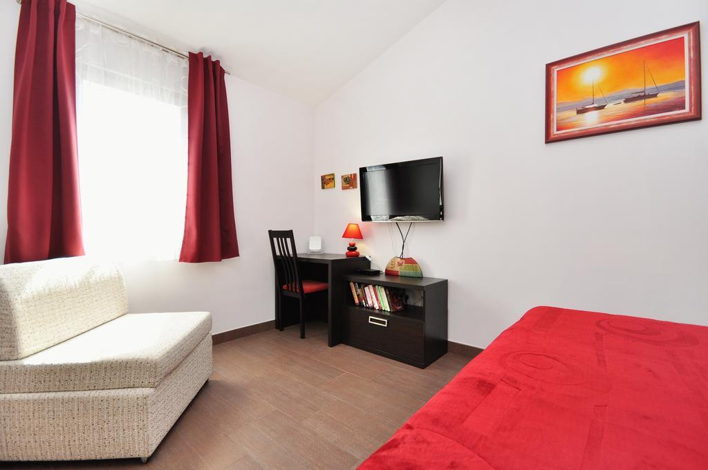 Apartments Zizic Kaštela Kamer foto
