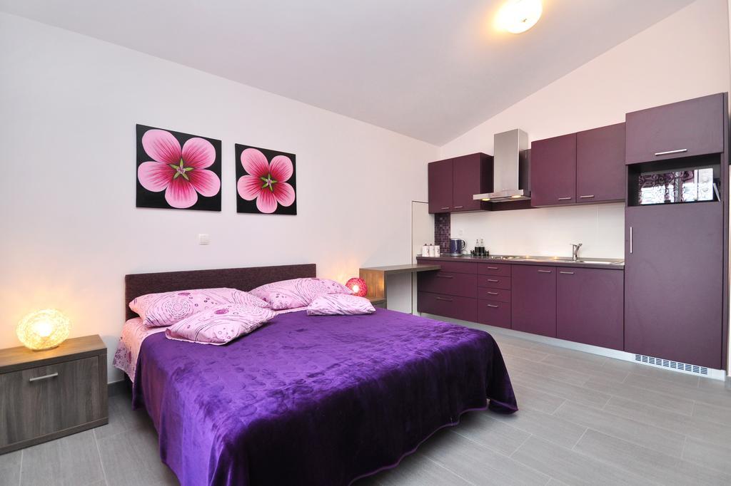 Apartments Zizic Kaštela Kamer foto